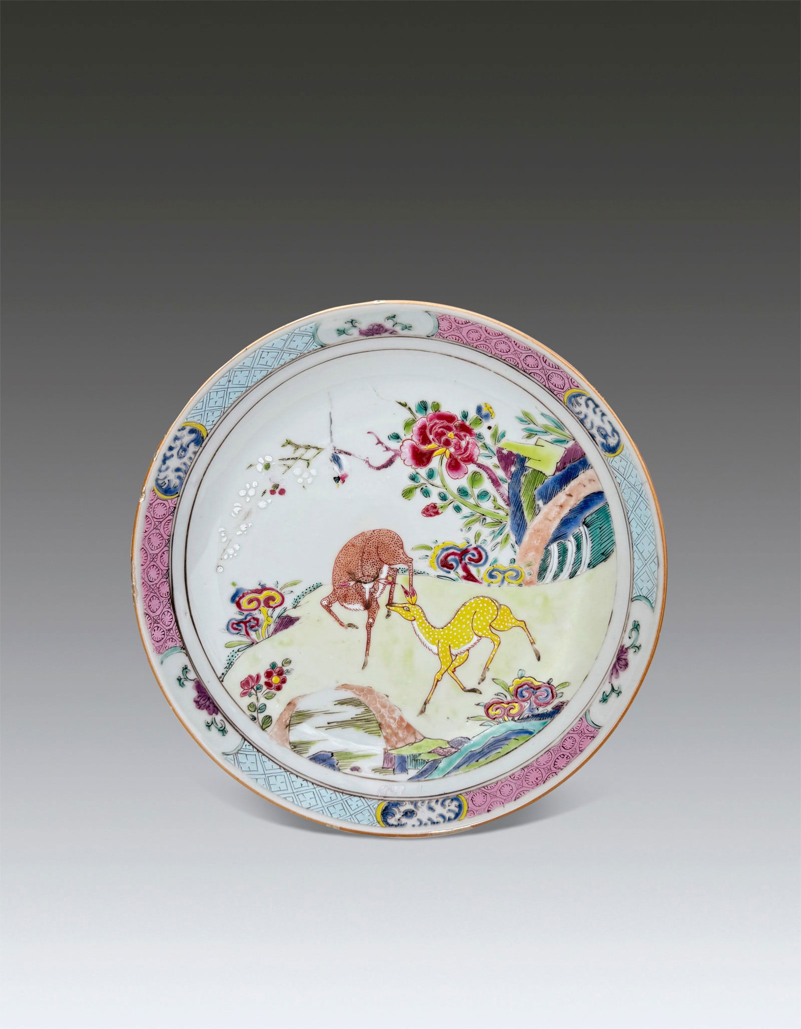 A Chinese Famille Rose Two Dears Plate Qing Yongzheng Period 1722-1735 USD800-1200: 251171 清雍正粉彩双鹿盘 1722-1735 A Chinese Famille Rose Two Dears Plate Qing Yongzheng Period 1722-1735