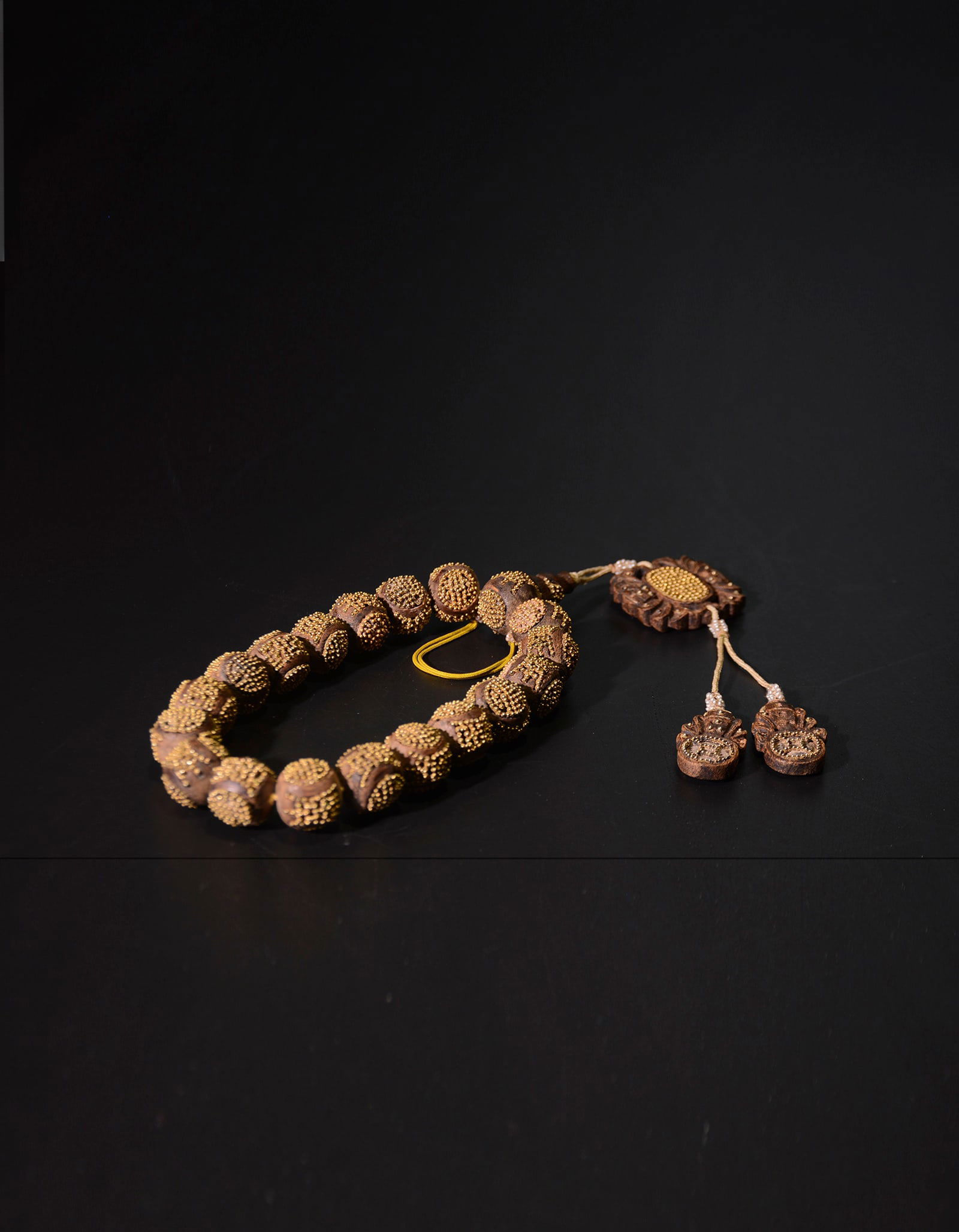 A Chinese Agar Wood Beads and A Agar Wood Qing Qianlong (1 of 14)