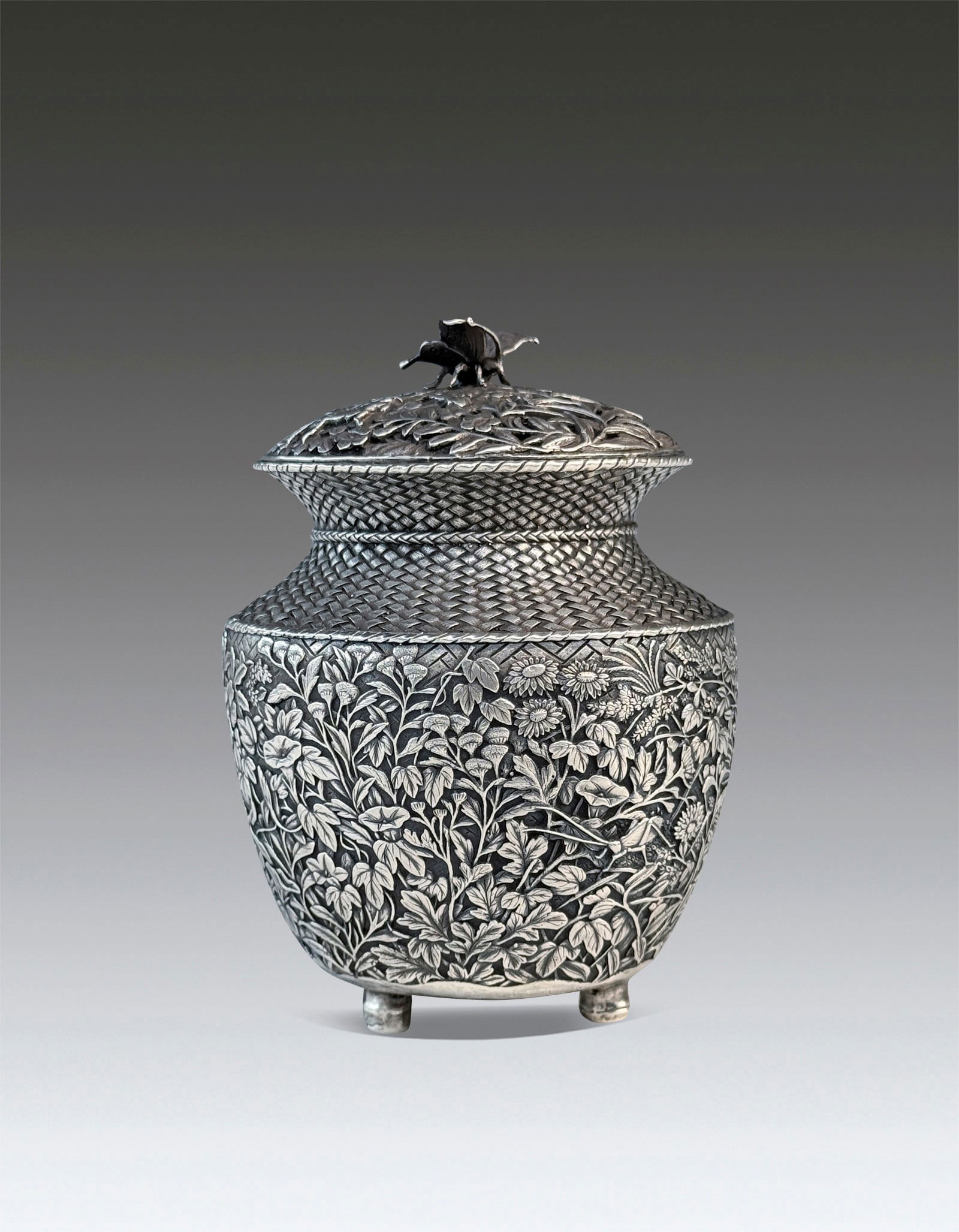 A Chinese Silver Censor Qing Dynasty 1644-1912: 251208 清代纯银雕花草虫纹三足香薰 A Chinese Silver Censor Qing Dynasty 1644-1912 USD3000-4000 H11.5cm，625g 款