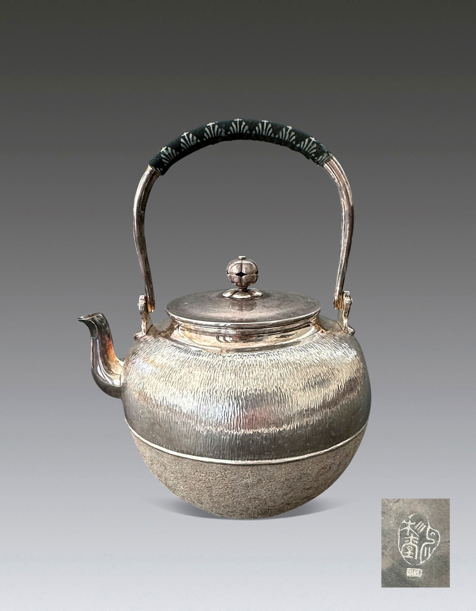 A Silver Teapot with Wu Shan Tang Mark (1 of 8)