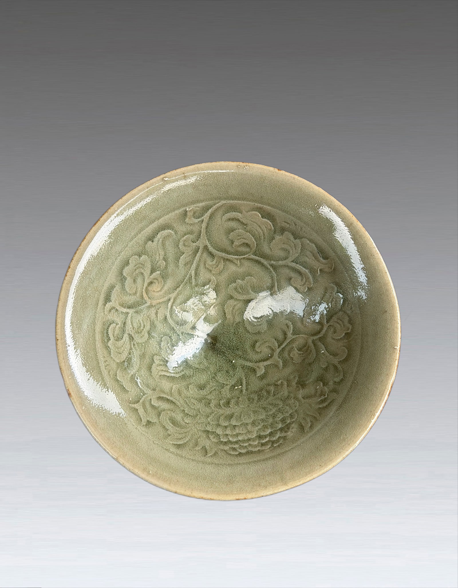 A Yaozhou kiln Celadon plate song Dynasty (1 of 8)