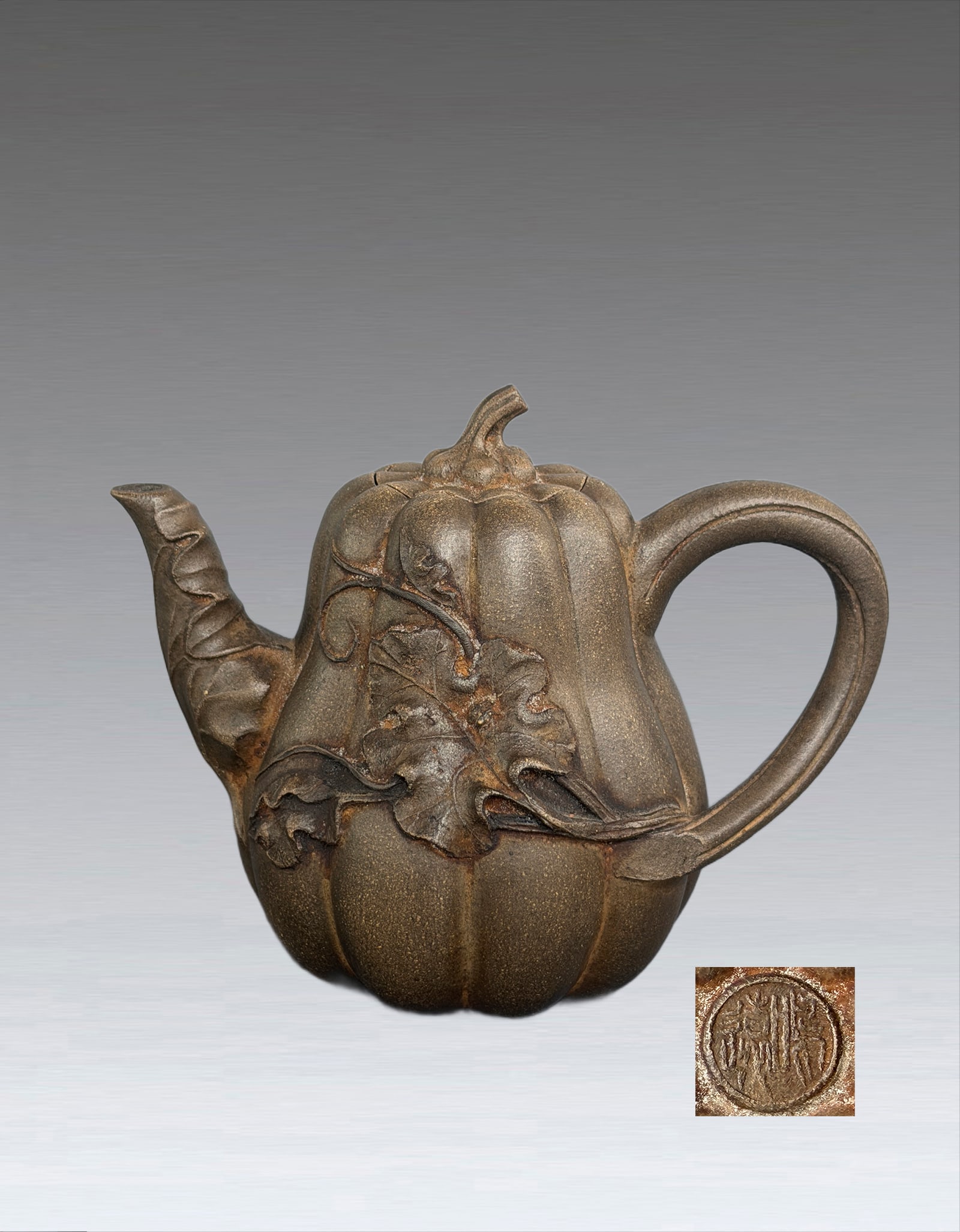 A Yixing Clay Teapot with Chen mingyuan mark Qing Kangxi Period 1661-1722 (1 of 6)