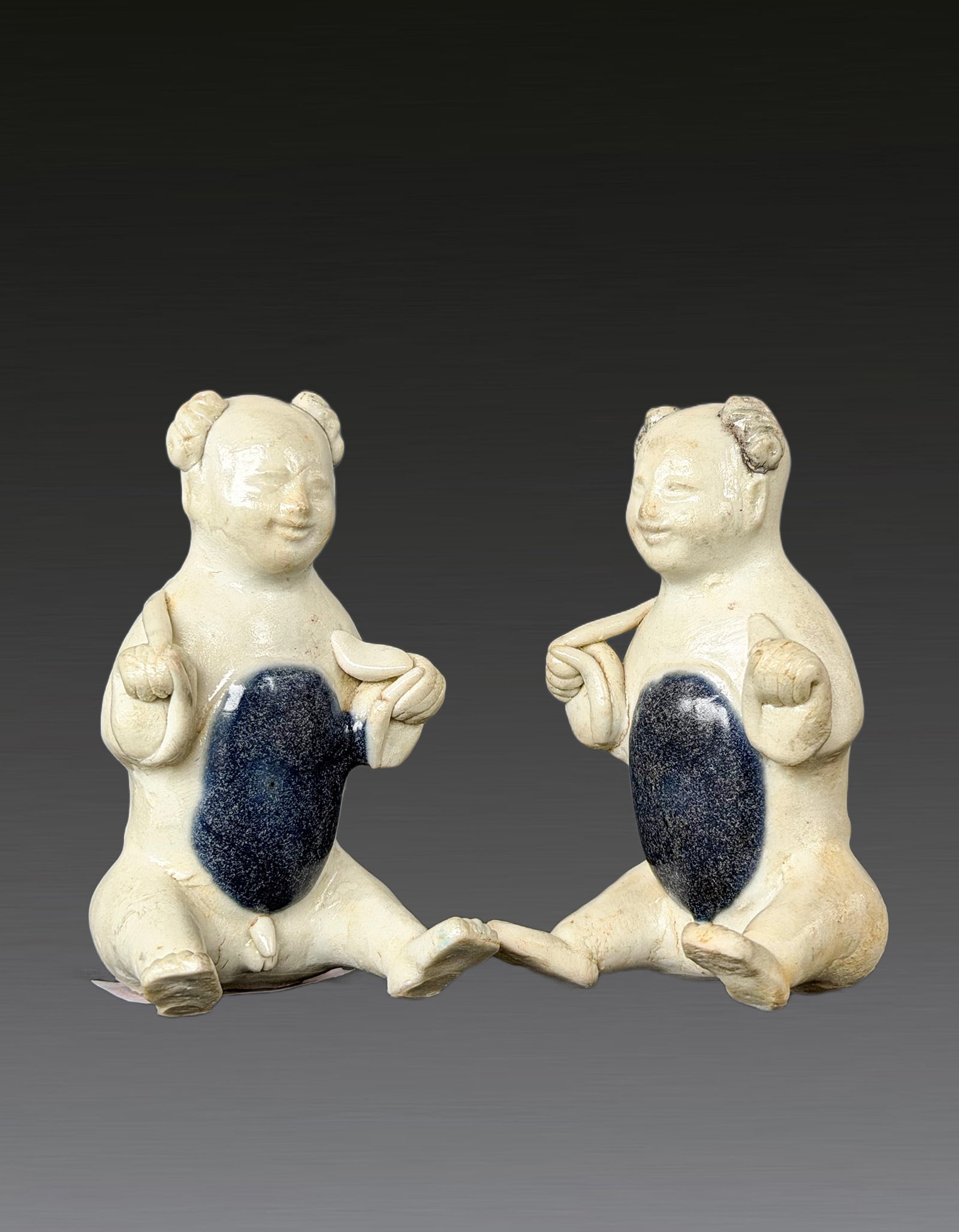 Pair of Blue and White Figure Qing Kangxi Period 1661?C1722 (1 of 7)