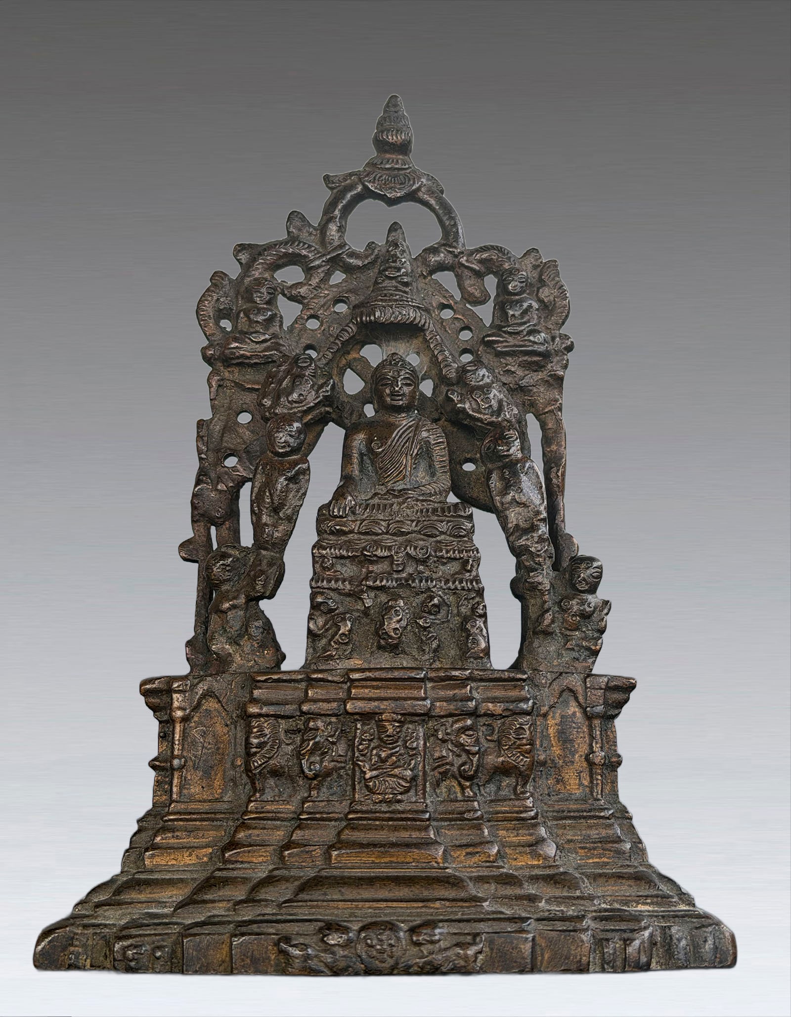 A Pala style Bronze Buddhist Figure 16-17th Century (1 of 8)