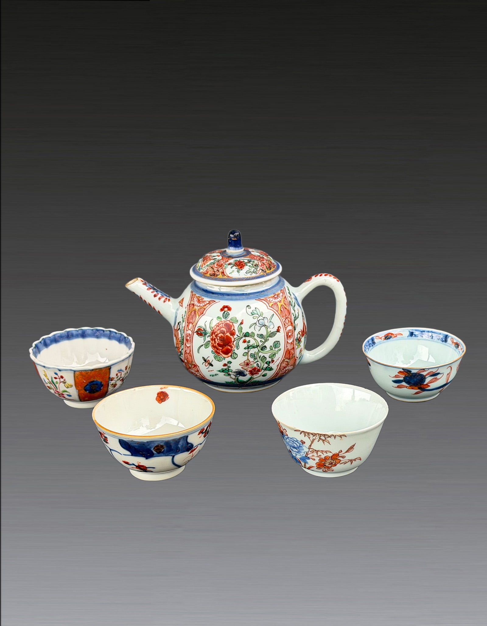 A Group of Famille Verte Figure Teapot with cups kangxi Qianlong period: 271065 清康熙乾隆青花五彩人物一壶四杯一组 A Group of Famille Verte Figure Teapot with cups kangxi 