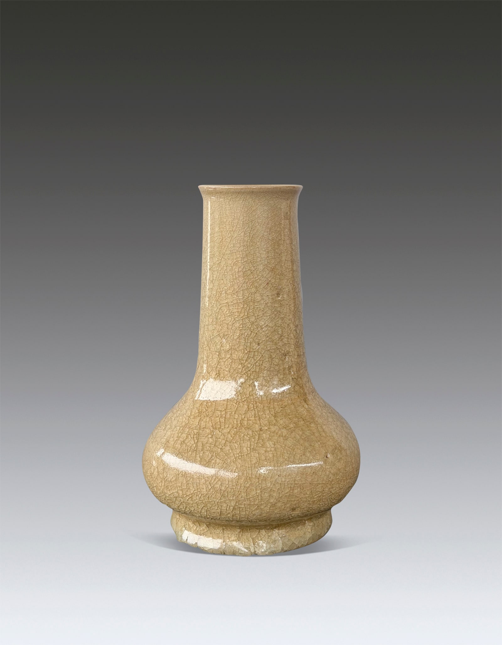 A Chinese Celadon Vase Song Dynasty 960?C1279: 271159 宋代龙泉长颈瓶 960–1279 A Chinese Celadon Vase Song Dynasty 960–1279 来源：日本收藏家ਰ