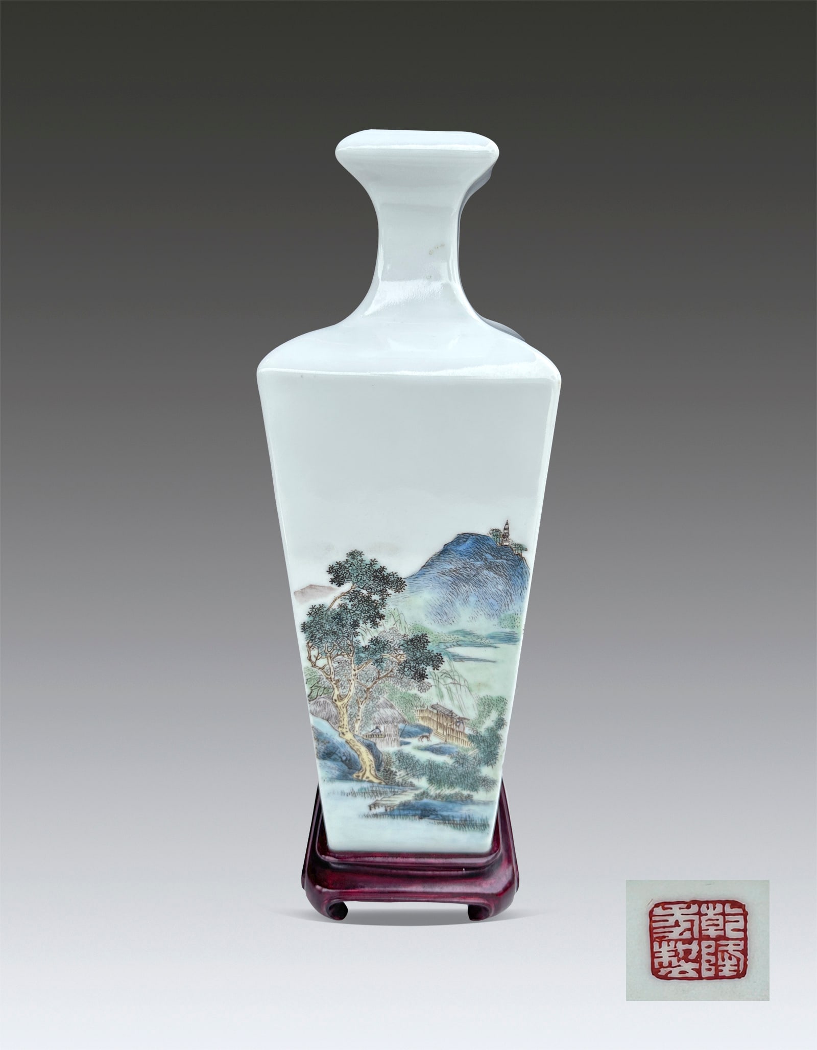 A Chinese Famille Rose Figure Square Vase (1 of 10)