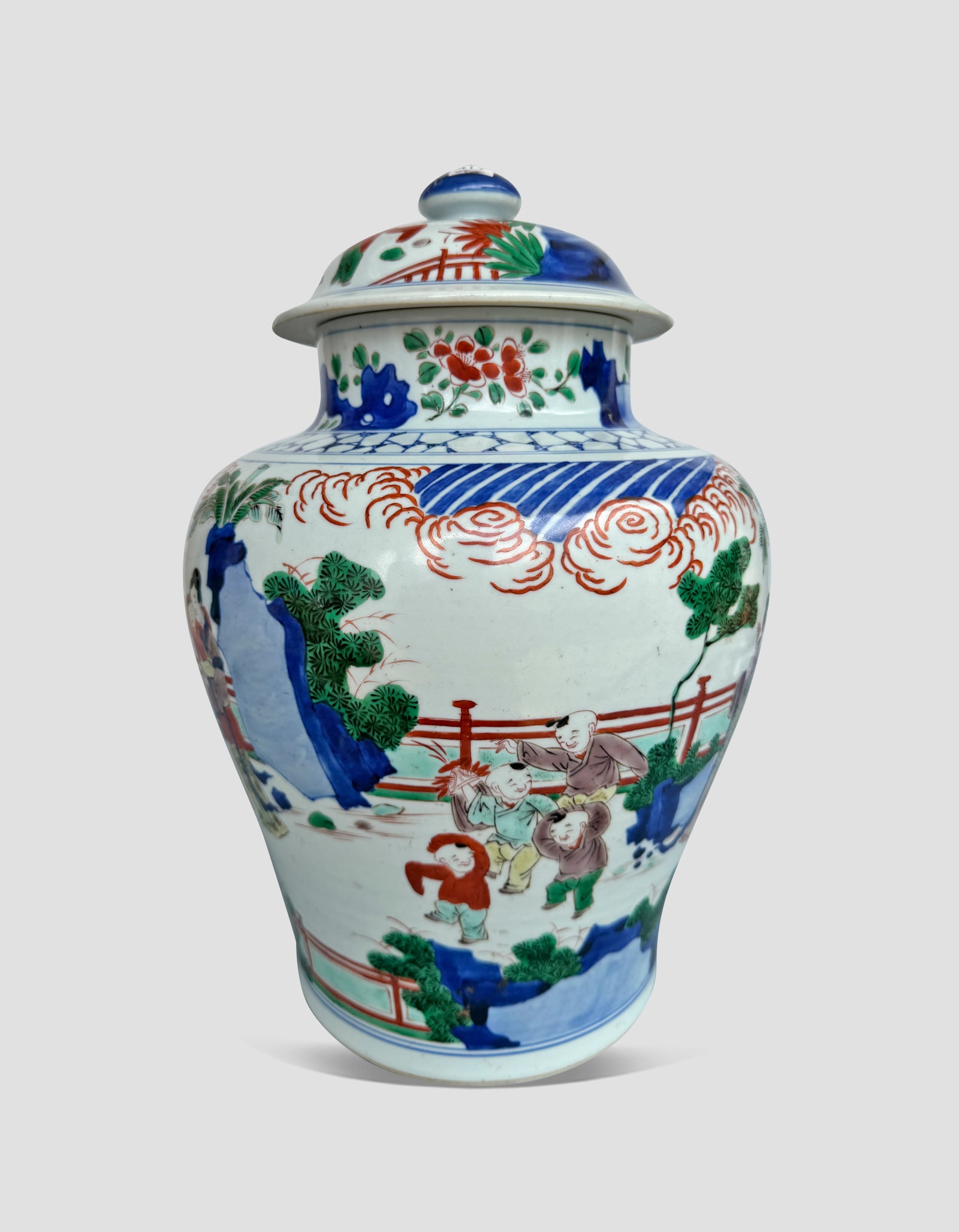 A Chinese Famille Verte Figure Jar Qing Dynasty Kangxi Period 1661-1722: 271233 清康熙五彩婴戏纹罐 1661-1722 A Chinese Famille Verte Figure Jar Qing Dynasty Kangxi Period 1661-1722 来源：新ࡃ