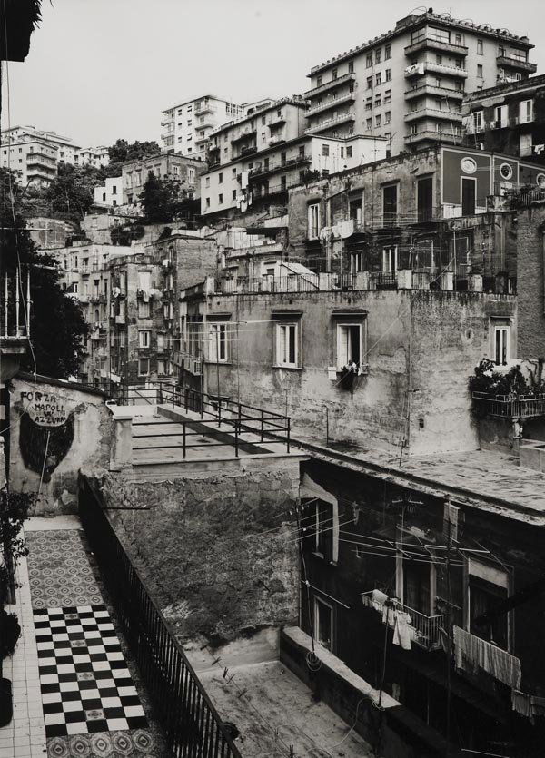 THOMAS STRUTH b. 1954 Vico dei Monti, Corso Vi: THOMASSTRUTHb. 1954Vico dei Monti, Corso Vittorio Emanuele, Neapal, 1988Gelatin silver print.22 &f