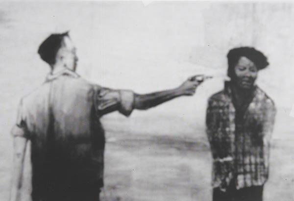 VIK MUNIZ b. 1961 Memory Rendering of Saigon Ex: VIKMUNIZb. 1961Memory Rendering of Saigon Execution of a Vietcong Suspect, 1988Gelatin silver print, from The Best of Life,
