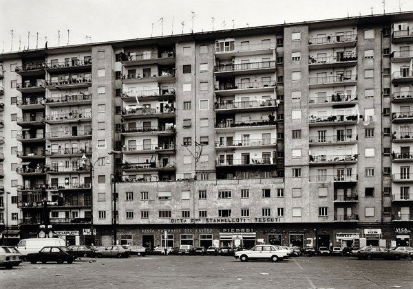 THOMAS STRUTH b. 1954 Via Giovanni a Mare, Nap: THOMASSTRUTHb. 1954Via Giovanni a Mare, Naples, 1988Gelatin silver print in the artist's wooden frame.