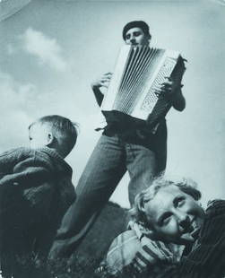 JAN LUKAS, b. 1915 Untitled, circa 1936 Gelatin s: JAN LUKAS, b. 1915 Untitled, circa 1936 Gelatin silver print. 11 ¼ x 9 1/8 in. (28.6 x 23.2 cm). 'Pawel Barchan' stamp on the verso. PROVENANCE Wilhelm Schurmann, Aachen