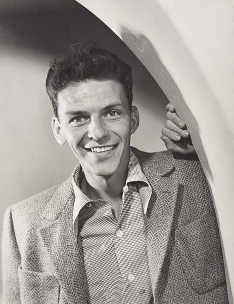 PHILIPPE HALSMAN, 1906-1979 Frank Sinatra in Holly - 2