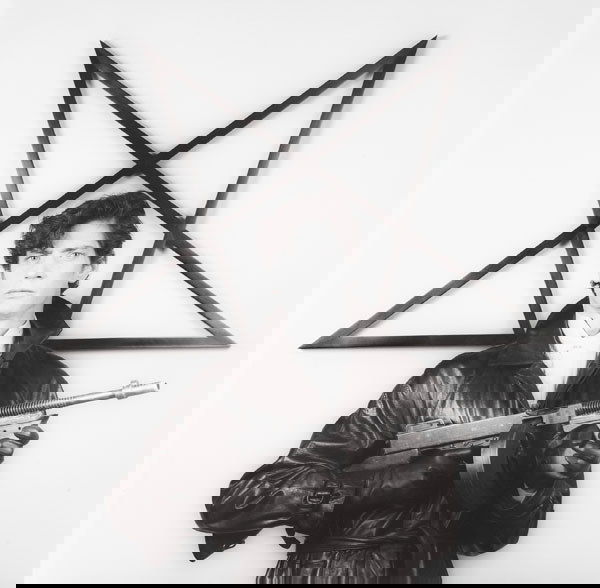 ROBERT MAPPLETHORPE (American, 1946-1989) AUTO-: ROBERTMAPPLETHORPE(American, 1946-1989)AUTO-PORTRAIT, 1983gelatin silver print15¼ x 15!