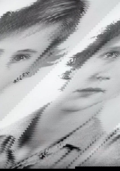 THOMAS RUFF (b. 1958) ANDERES PORTRAIT NO. 10: THOMASRUFF(b. 1958)ANDERES PORTRAIT NO. 109/97signed, titled, numbered of three and dated "Th Ruff 1994/95 Nr. 109/97" si