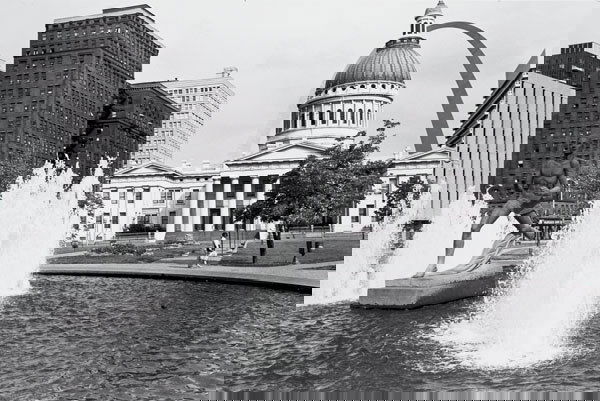LEE FRIEDLANDER American, b. 1934 Kiener Memo: LEEFRIEDLANDERAmerican, b. 1934Kiener Memorial Fountain and Runner Statue, Gateway Mall, St. Louis, Missouri, 1972.Gelatin s