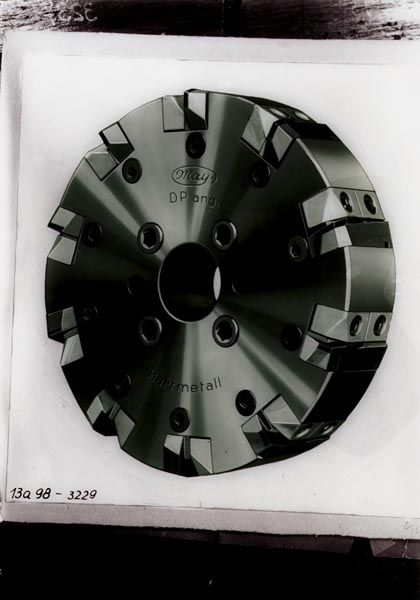 THOMAS RUFF (b. 1958) Maschine im Bild 3237. S: THOMASRUFF(b. 1958)Maschine im Bild 3237.Signed, titled, dated and numbered of five "TH Ruff 2003 3237" on the reverse. Phot