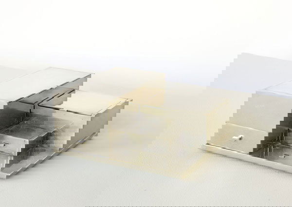 ROBERT MALLET-STEVENS FOR LA MAISON DESNY Bo: ROBERTMALLET-STEVENS FOR LA MAISON DESNYBox, ca. 1928Nickel-plated metal, stamped "DÉPOSÉ DESNY MADE IN PARIS,