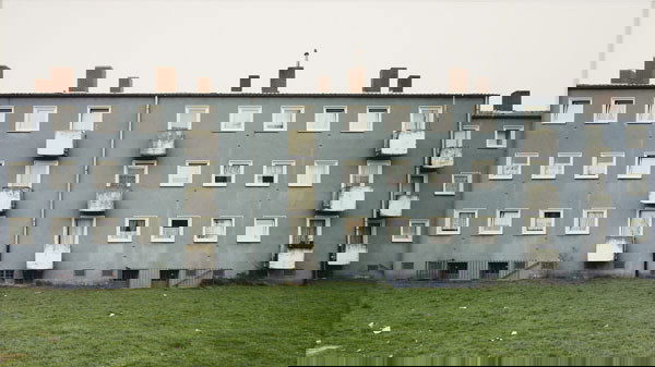 THOMAS RUFF b. 1958 Haus 61, 1989/1998 C-prin: THOMASRUFFb. 1958Haus 61, 1989/1998C-print.Framed 24 x 28 ½ in. (61 x 72.4 cm).