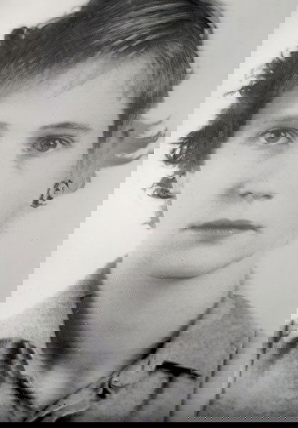 THOMAS RUFF b. 1958 Anderes Portrait No. 109/9: THOMASRUFFb. 1958Anderes Portrait No. 109/97, 1994-1995Silkscreen on paper mounted with aluminum in artist's wooden frame.</