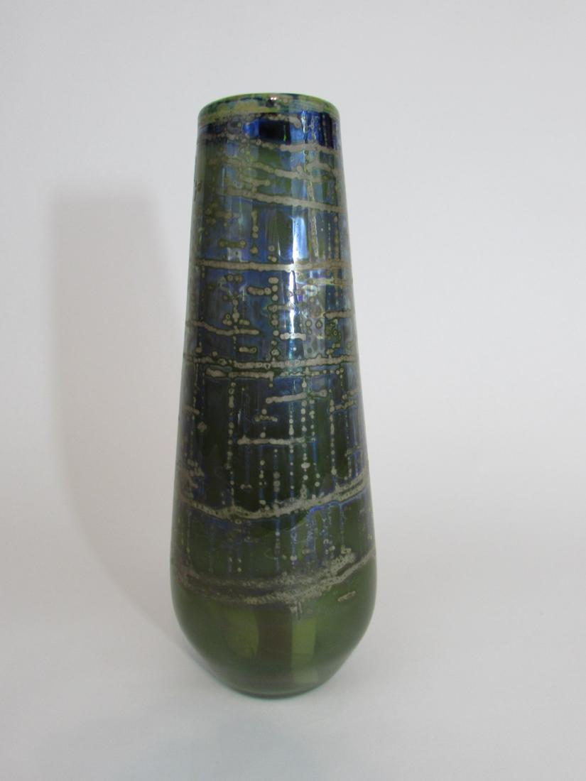 Vernon Brejcha, glass vase: This glass vase by artist Vernon Brejcha measures 12" tall and 5" in diameter. It is in good condition and is unsigned. Winning bids are packaged and shipped by UPS. Shipping estimates are available u