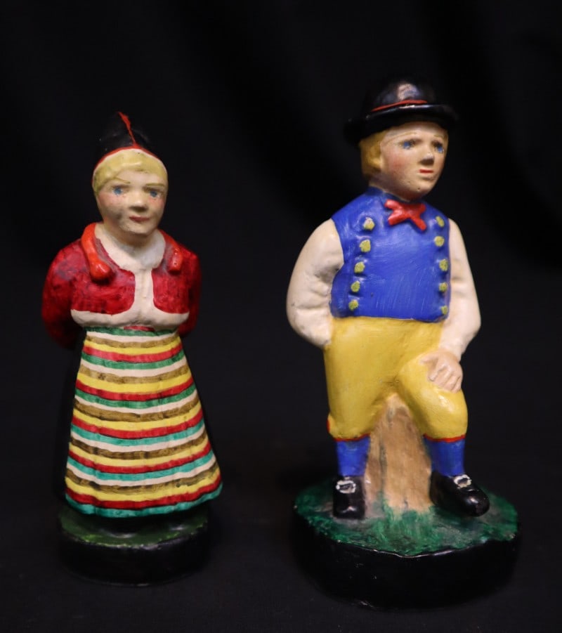 Gunnerson, Oscar (1884-1962) plaster, Swedish couple: Gunnerson, Oscar (1884-1962) plaster, Swedish couple, signed OG in backs on plasters, good condition, no chips or scratches, woman size: 4.75 x 2.75 x 1.5 and man size: 5 x 2.5 x 2.5 inches. Oscar Gun