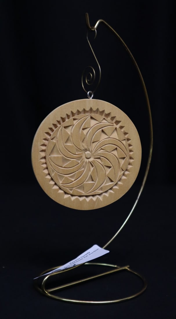 Holdsworth, Gene, chipcarving on wood, wood ornament: Holdsworth, Gene, chipcarving on wood, wood ornament, signed Gene Holdsworth, good condition, ornament size: 3.75 x 3.75 x 3.75 inches. Holdsworth spent his working career teaching music at Bethany Co