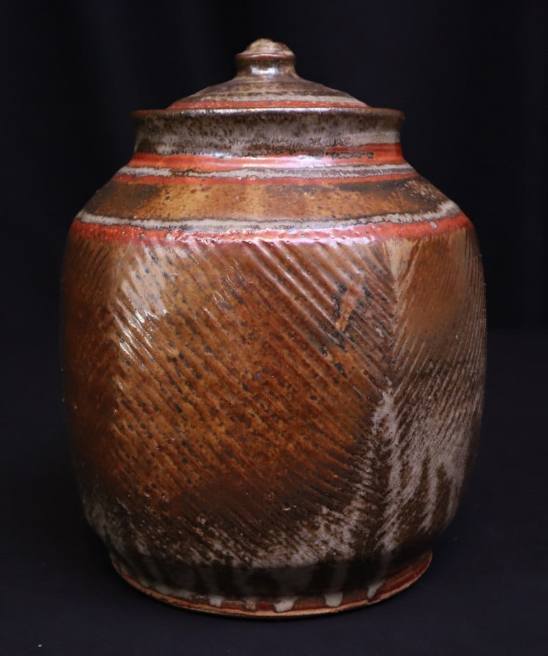 Kahmeyer, Ray, stoneware, brown lidded jar (1 of 10)