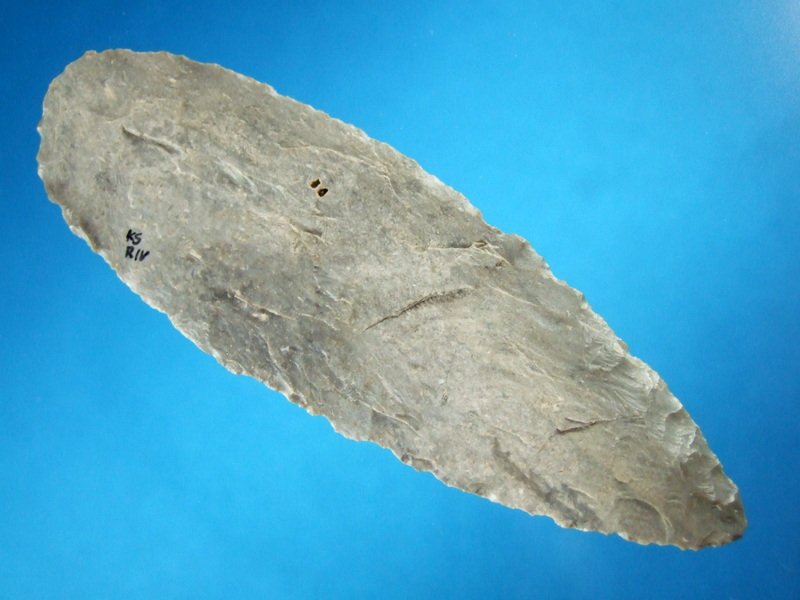 Fine Thin 5 1/16" Flint Hills Flint Lerma Point (1 of 2)