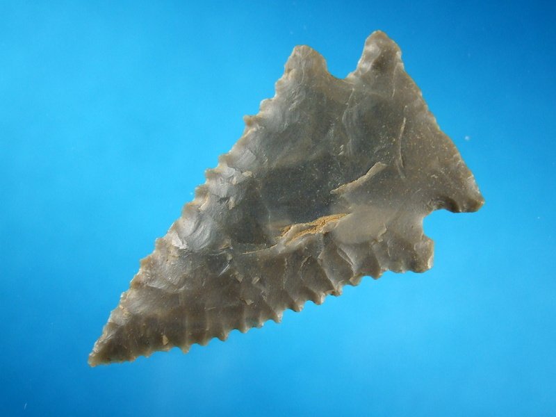 Fine 2 1/16" Serrated Hornstone Flint Pinetreet (1 of 2)