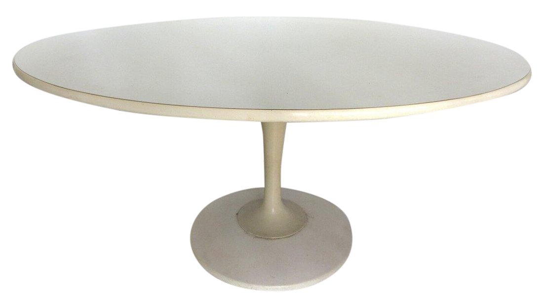 Mid-century Modern Oval Saarinen Style Tulip Table (1 of 5)