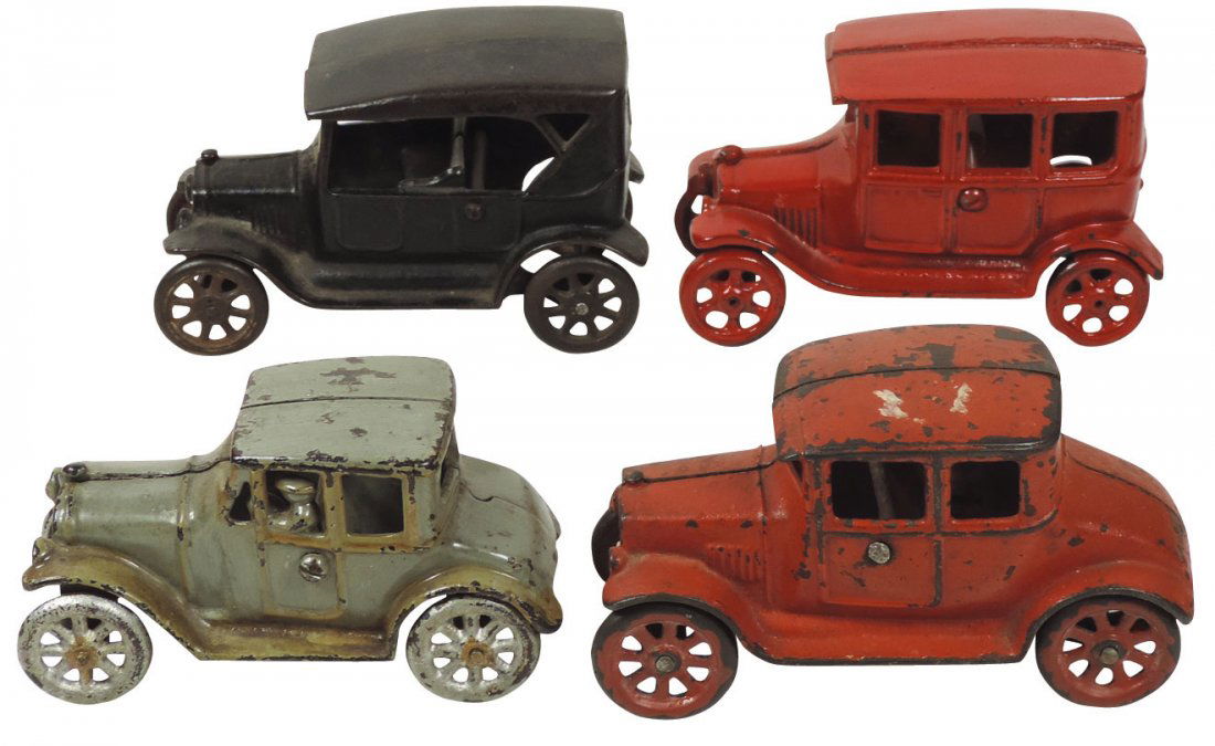 Toy cars (4), Kilgore coupe, c.1920's, orig worn paint;: Toy cars (4), Kilgore coupe, c.1920's, orig worn paint; Iron Art Model T JM 137, prof repainted; Arcade Ford sedan tudor, c.1920's, orig worn paint & Model T sedan, repainted, all cast iron & VG/Exc c