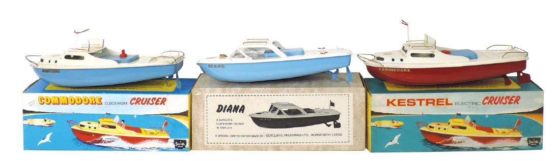 Toy boats (3), Sutcliffe Kestrel cruisers, painted: Toy boats (3), Sutcliffe Kestrel cruisers, painted metal windup & battery powered, Exc cond, boxes VG, all 12"L.