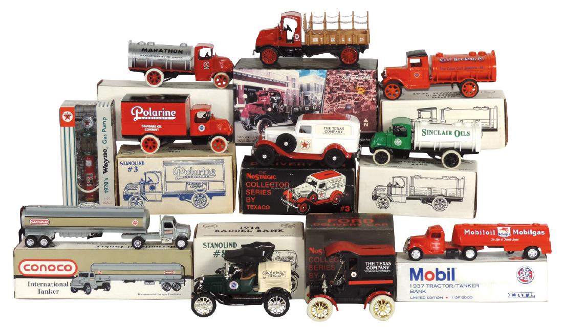 Automotive banks & gas pump (11), Ertl banks, die cast (1 of 1)