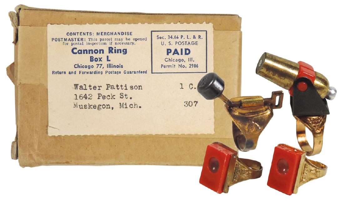 Toy rings (4) plus box, Roy Rogers Branding Iron Ring, (1 of 1)