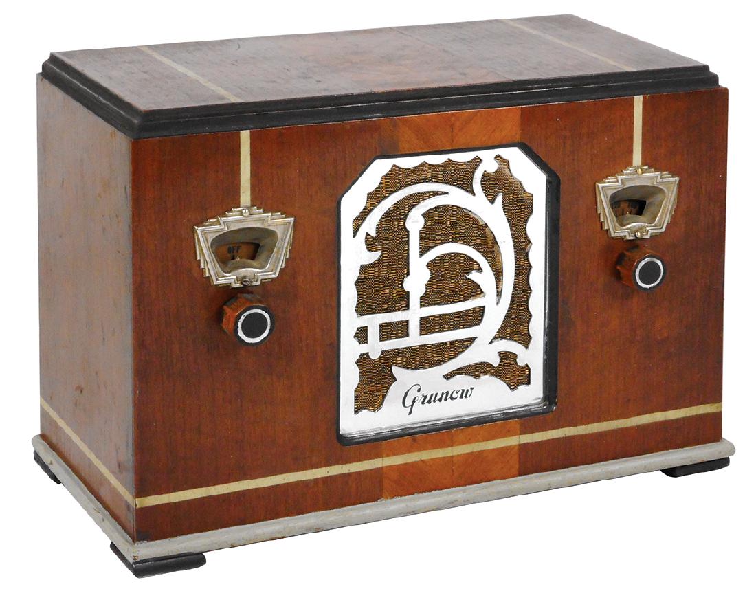 Radio, Grunow, Model 501, wood veneer, c.1933, VG orig (1 of 1)