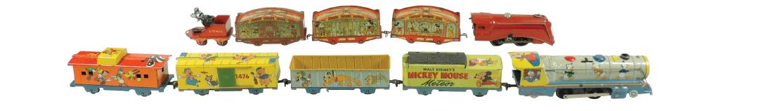 Toy trains (2), Marx Mickey Mouse Circus Train loco & 4 (1 of 1)