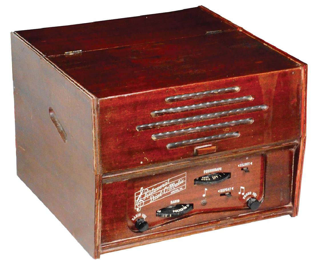 Radio & record player, Ristaucrat (1 of 2)