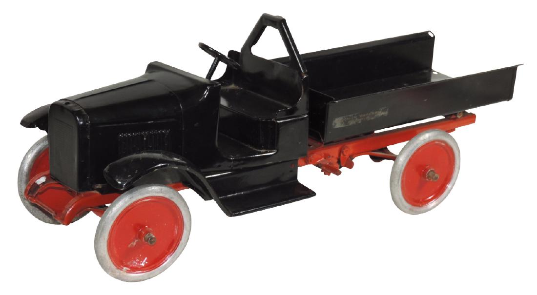 Toy Buddy "L" T-Back Dump Truck, painted pressed steel, (1 of 1)