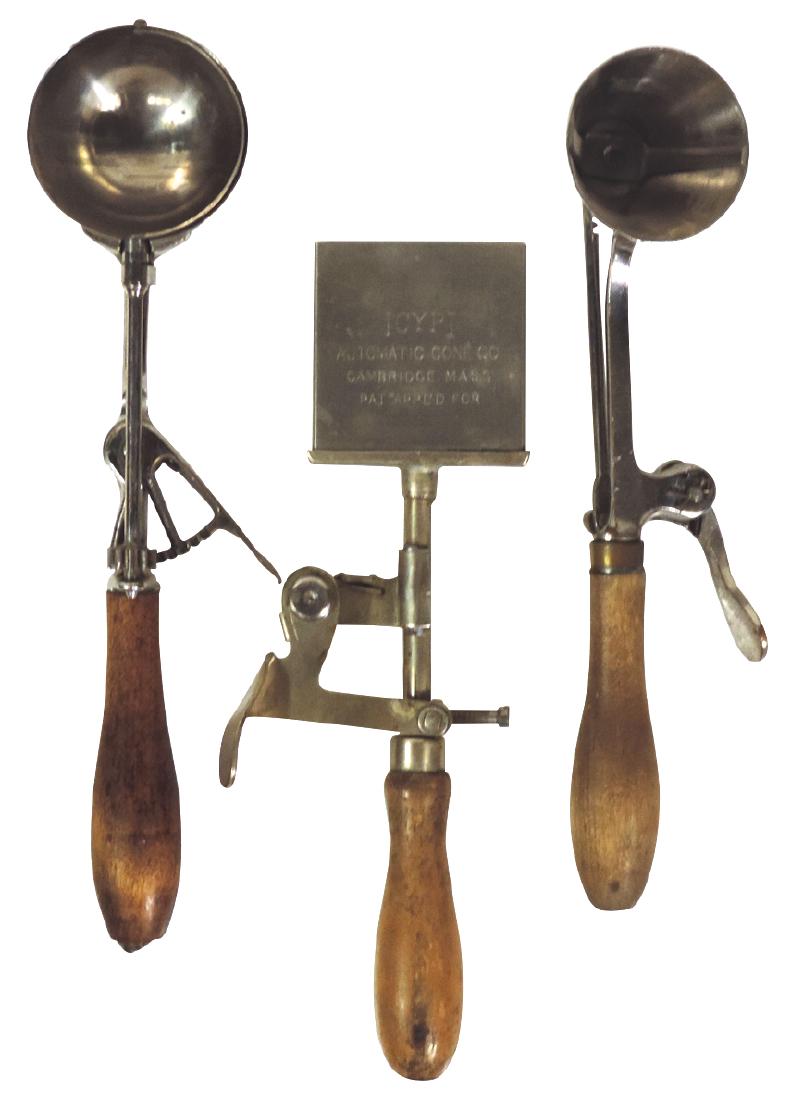 Ice cream scoops (3), Gilchrist No. 31, round, brass & (1 of 1)