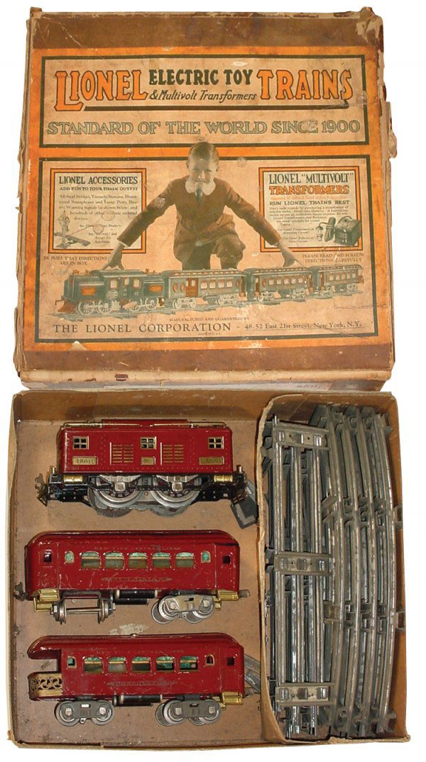 Toy train set, Lionel #8 locomotive, Pullman & Ob: Toy train set, Lionel #8 locomotive, Pullman & Observation cars & approx 13 sections of track, burgundy in color, train in VG cond, box is Fair.