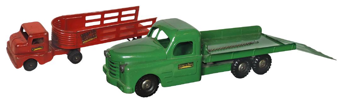 Toy Structo Toys freight hauler truck & trailer & tow: Toy Structo Toys freight hauler truck & trailer & tow flatbed, Freight Hauler No. 930, both pressed steel w/rubber wheels, VG+ & Exc cond, 21" & 17"L.