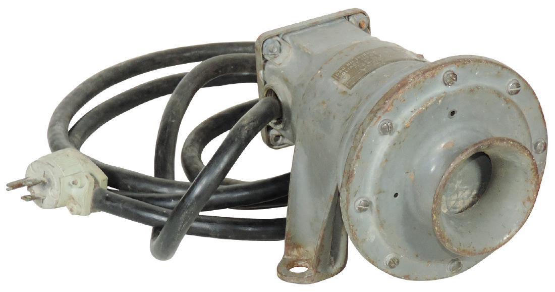 Nautical horn, Benjamin Electric Manufacturing Co.-Des: Nautical horn, Benjamin Electric Manufacturing Co.-Des Plaines, IL, Type H-9, VG untested cond, 8.5"H x 7"W.