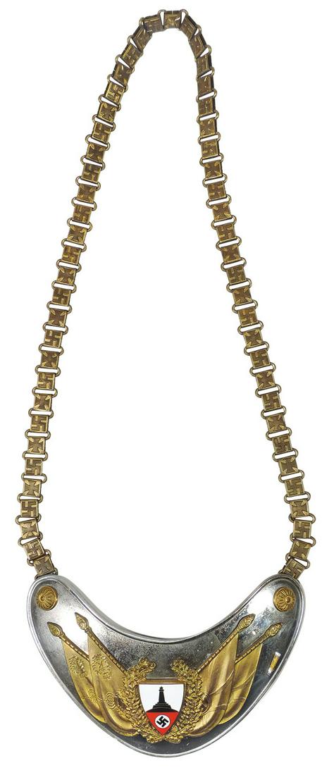 WWII German Kyffhauserbund gorget & chain, gilded brass: WWII German Kyffhauserbund gorget & chain, gilded brass emblems & chain, mounted on chrome finished backing plate w/a blue wool/felt covered reverse, worn on uniform of those carrying unit flags & sta