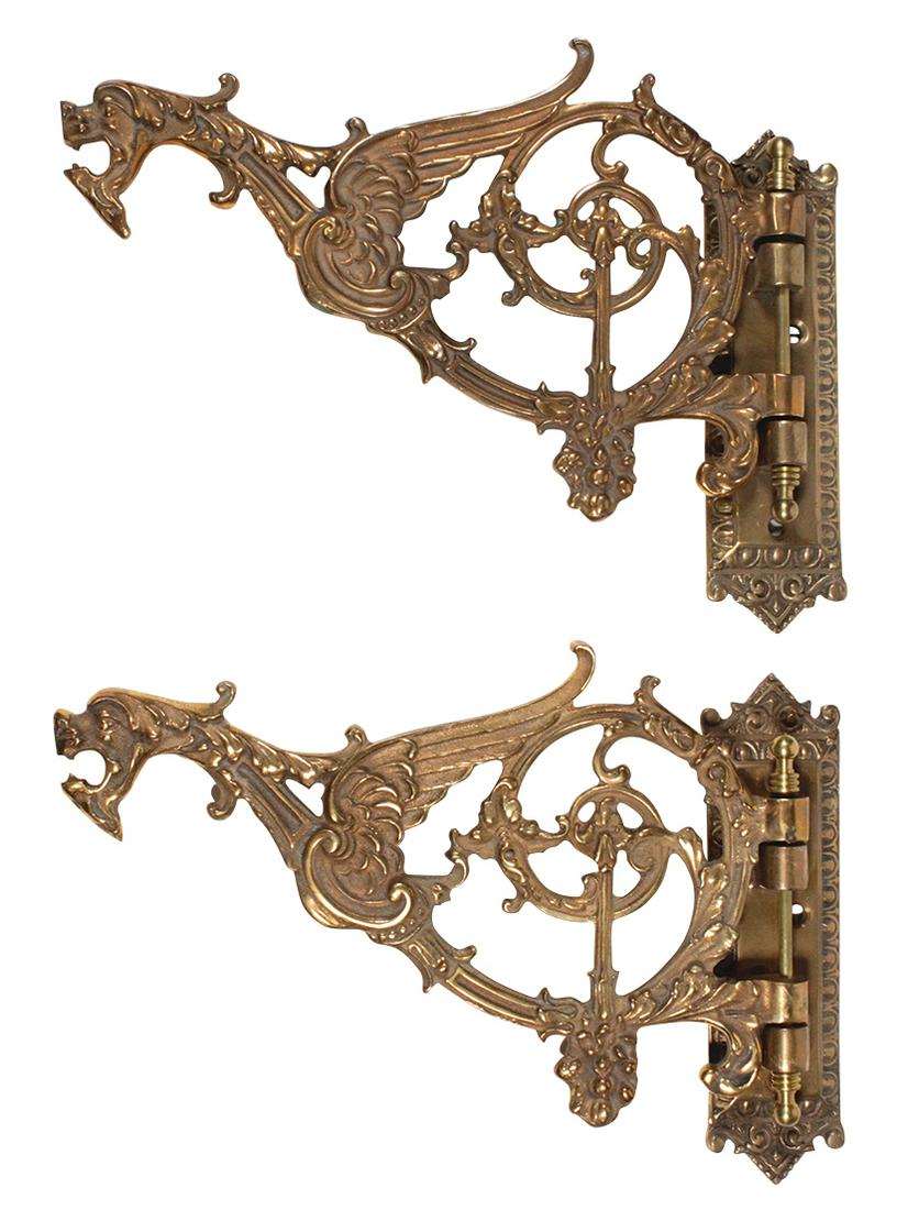 Apothecary Show Globe Brackets (2), Victorian style: Apothecary Show Globe Brackets (2), Victorian style cast bronze w/figural Winged Griffins, Exc quality reproductions in like-new cond, 15"L.