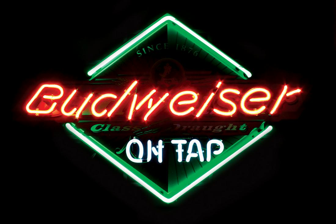 Breweriana, neon beer sign, "Budweiser On Tap",: Breweriana, neon beer sign, "Budweiser On Tap", Plexiglas back, NOS in Exc working cond w/box, 20"H x 31"W.