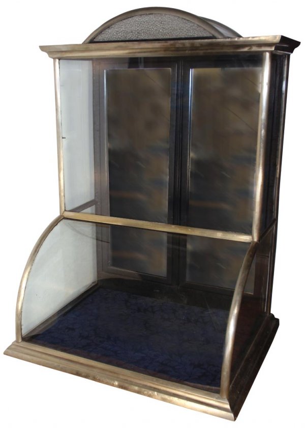 Single tower steeple showcase w/curved front, Ger