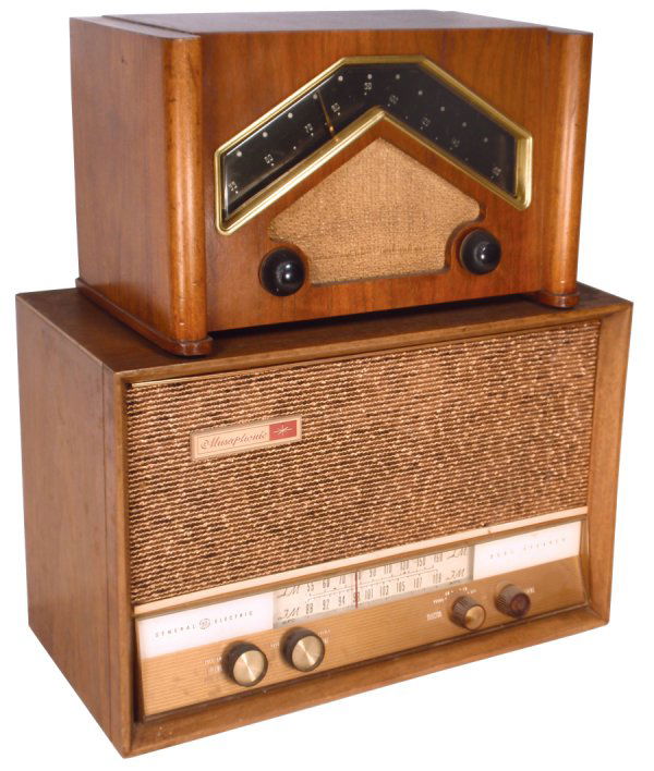 Radios (2), Zenith Model 102-263, mahogany cabine: Radios (2), Zenith Model 102-263, mahogany cabinet, Exc working cond, 9"H x 14"W & General Electric Musaphonic, AM/FM w/wood case, VG cond but does not play, 11.5"H x 17.5"W.