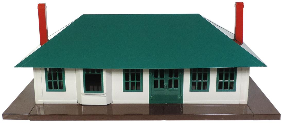 Toy Train, Buddy L Railroad Depot, pressed steel, mfgd: Toy Train, Buddy L Railroad Depot, pressed steel, mfgd by T-Reproductions, rectangular form raised on platform w/14 windows & 3 entries under a removable roof section, VG to Exc cond w/some edge flake
