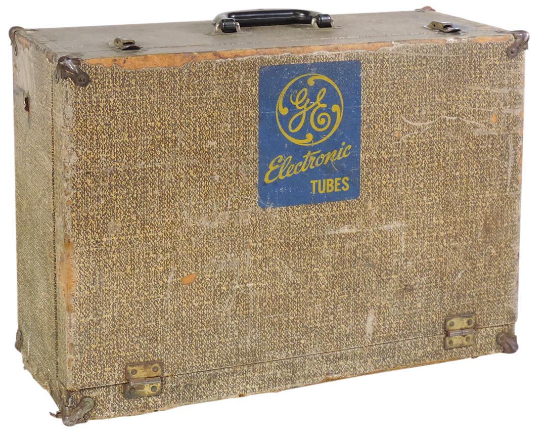 Radio Tube Repair Case, GE Electronic Tubes Suitcase (1 of 3)